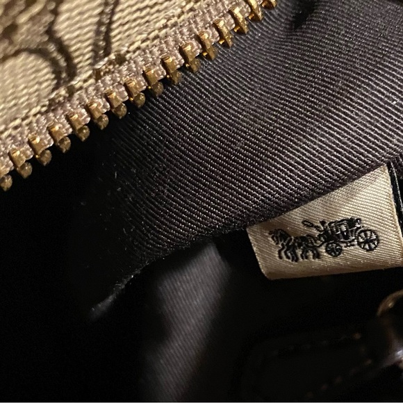 Coach Signature Bag - Picture 8 of 12